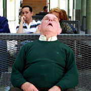 Сравнение показало: старики спят на 20 минут меньше людей среднего возраста, а те в свою очередь недосыпают 23 минуты, положенные молодёжи (фото <a href="http://www.flickr.com/photos/julianredondobueno/">Julian Redondo Bueno</a>/flickr.com).
